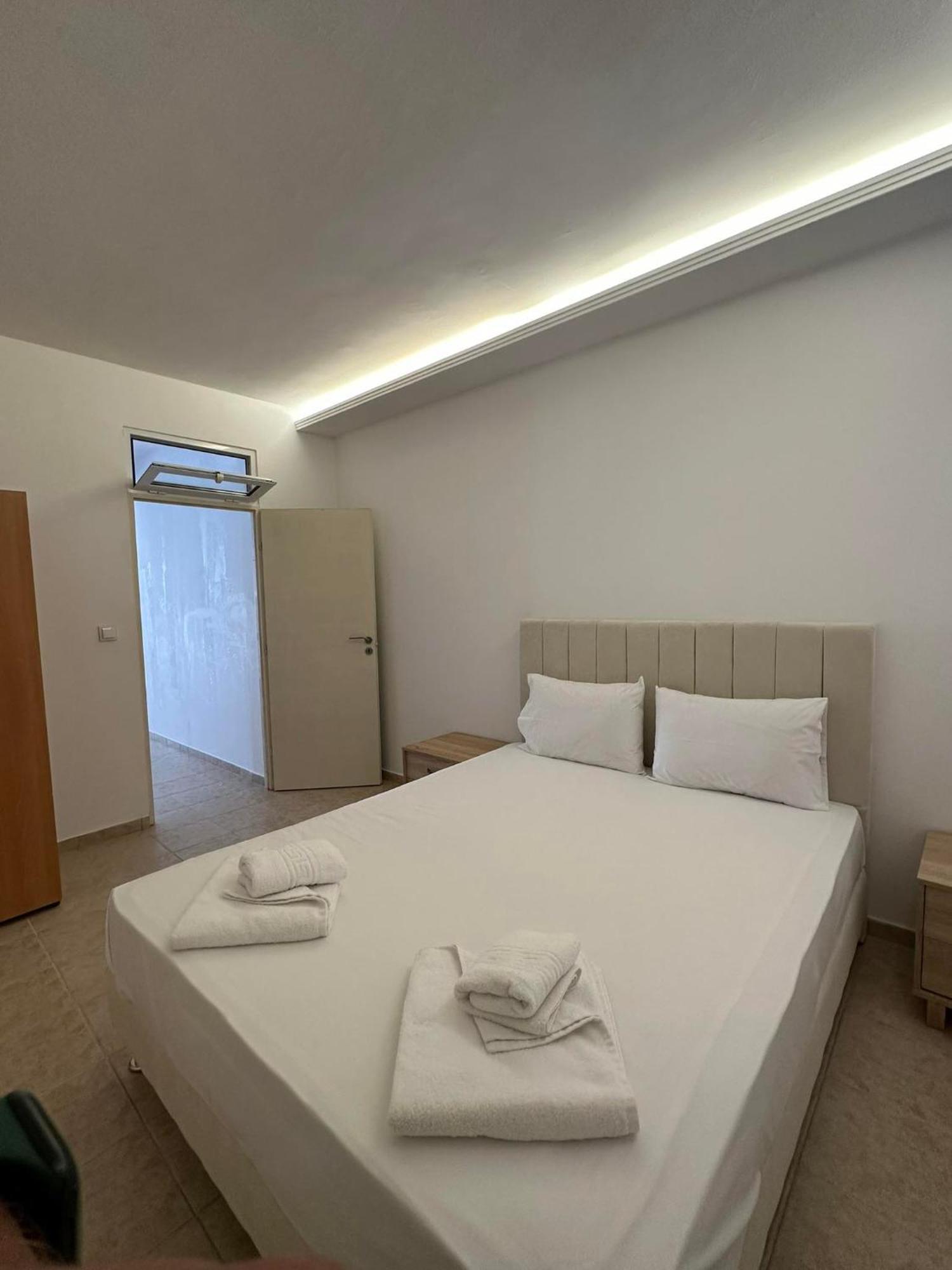 Azzurro Hotell Paleros Eksteriør bilde
